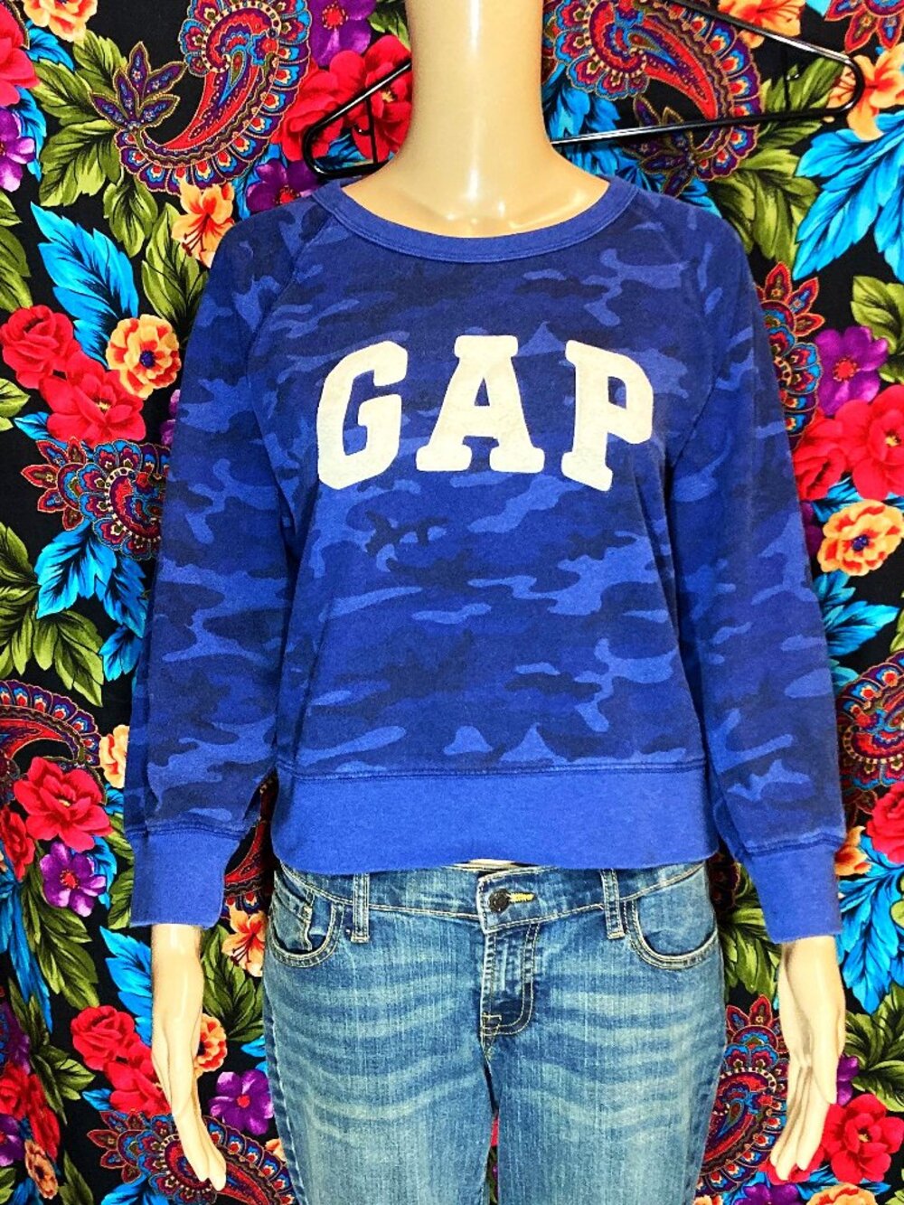 WOMEN'S PULLOVER SWEATER CAMO SWEATSHIRT WOMENS SIZE MEDIUM